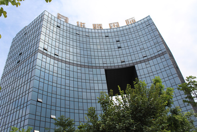 遠(yuǎn)東騰輝辦公樓玻璃幕墻施工